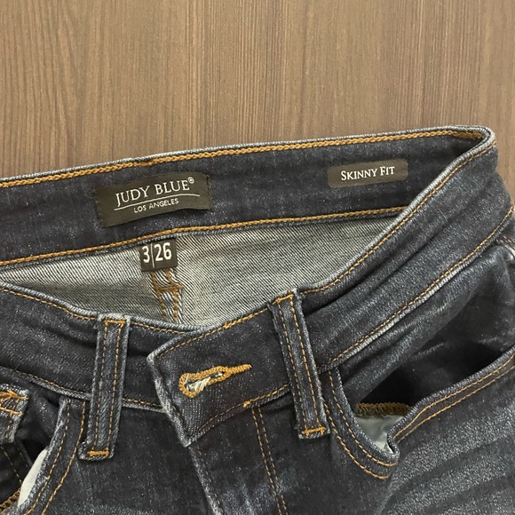 Judy Blue dark wash skinny jeans, size 3/26 - Picture 3 of 4